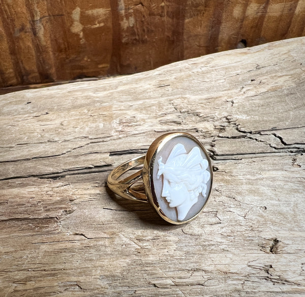 Antique Petite Cameo Ring in 10kt Gold