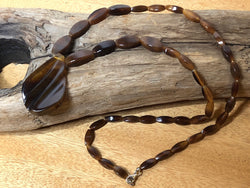 Gorgeous Root Beer Bakelite Carved Necklace w/ Graduated Beads