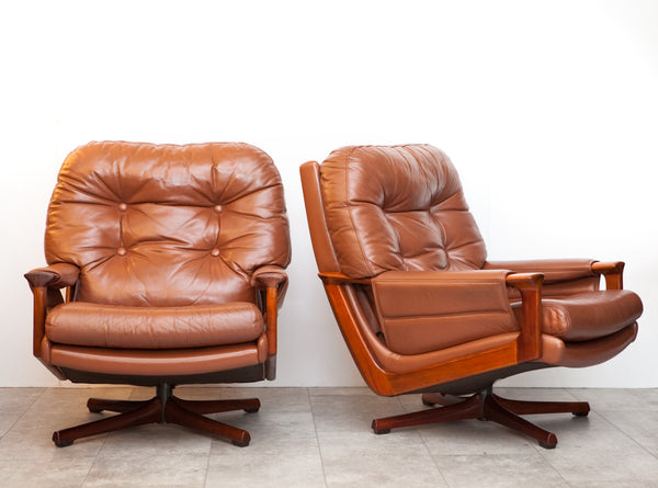 Rare Pair of Mid Century Leather Lounge Chairs, Designed by Fred Lowen